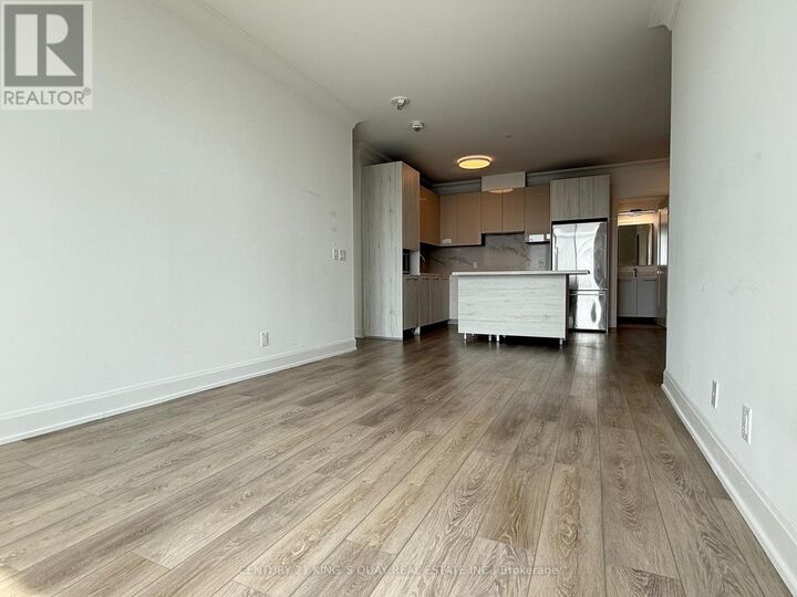 Property Photo: 8 Water Walk Drive 2507 ON L3R 6L4