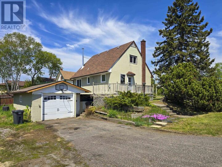 Property Photo: 57 Clayte St ON P7A 6S3
