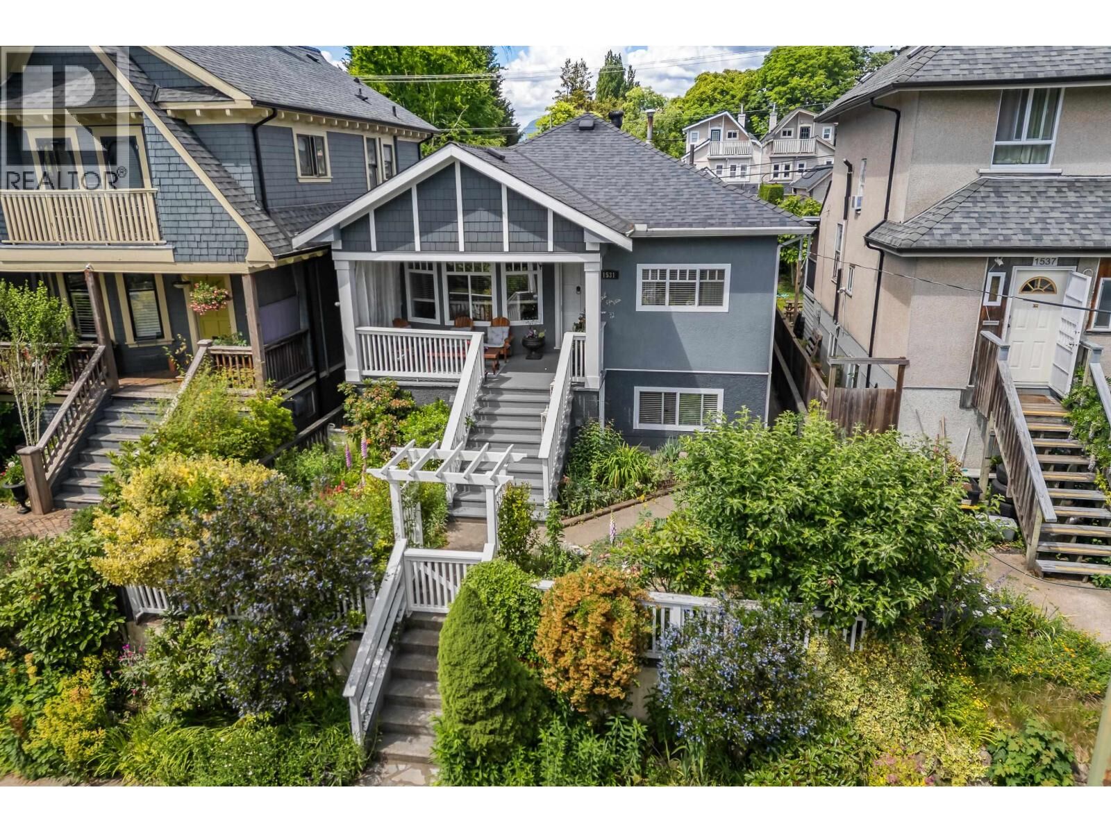 Property Photo:  1531 East 11th Avenue  BC V5N 1Y8 