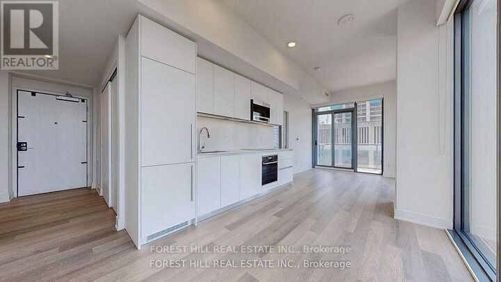 Property Photo:  8 Cumberland Street 4703  ON M4W 0B6 