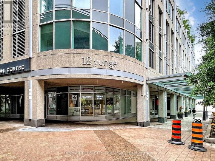 Property Photo:  18 Yonge Street 2904  ON M5E 1Z8 