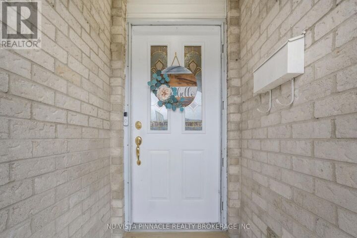 Property Photo:  44 Golfdale Crescent  ON N6C 5P2 