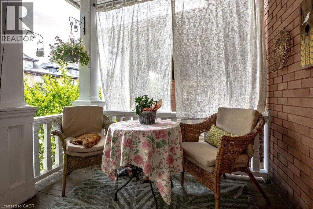 Property Photo:  111 Spadina Avenue  ON L8M 2X4 