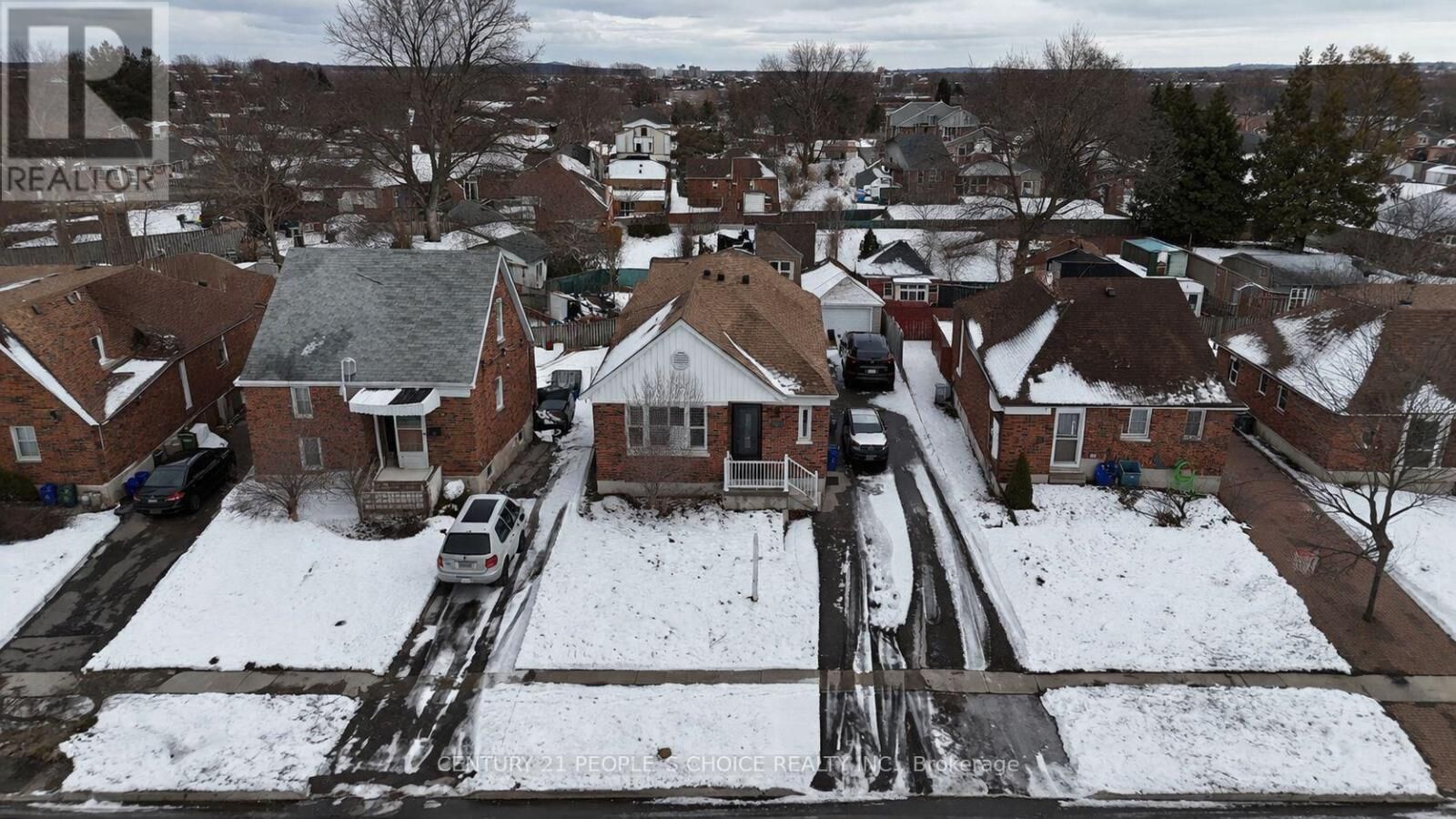 Property Photo: 67 Highland Avenue Main Floor ON L1H 6A4