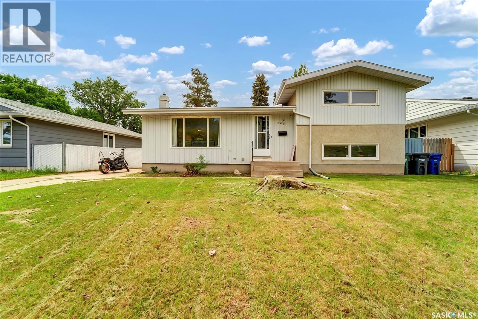 Property Photo:  3421 Harrington Street  SK S7H 3Y3 