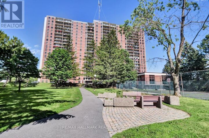 Property Photo:  665 Bathgate Drive 1007  ON K1K 3Y4 