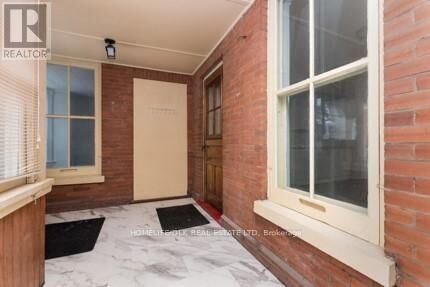 Property Photo:  33 Bartholomew Street  ON K6V 2R5 