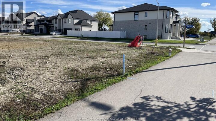 Property Photo:  7325 Meo Boulevard  ON N9H 1H5 
