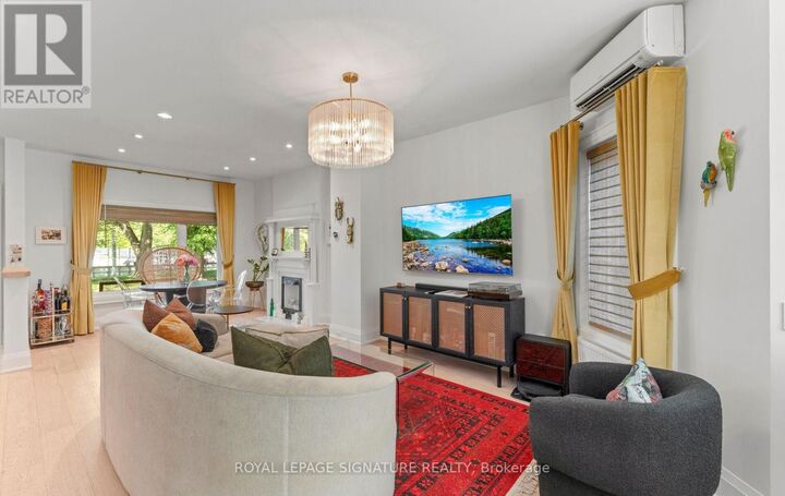 Property Photo:  107 Gore Vale Avenue  ON M6J 2R5 