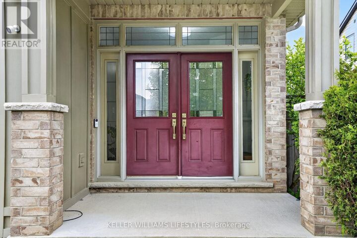 Property Photo: 2200 Dogwood Crescent ON N6K 5C6