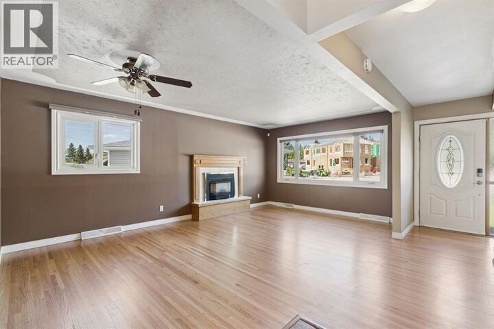 Property Photo: 8028 5 Street Southwest AB T2V 1C5