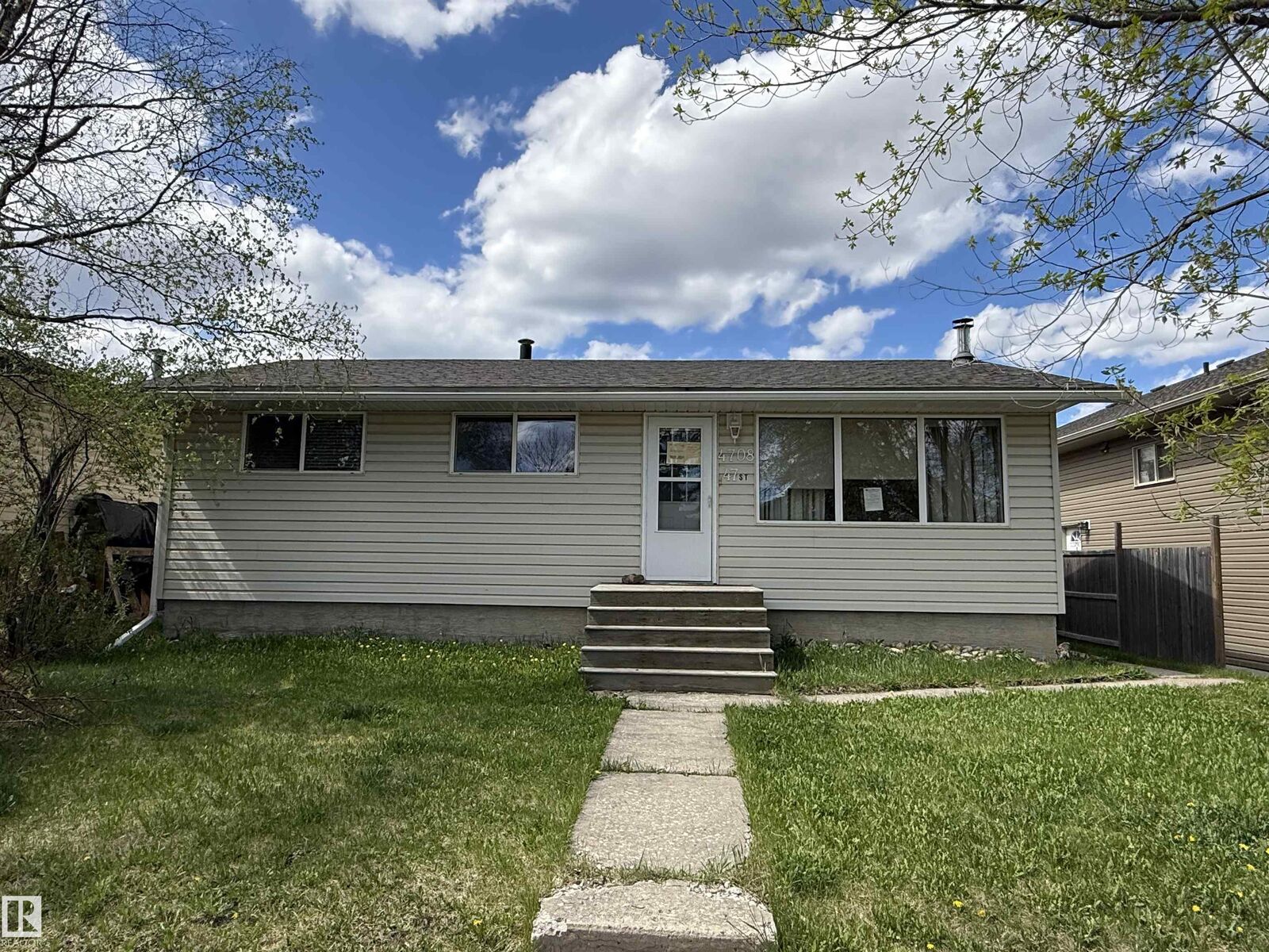 Property Photo: 4708 47 Street AB T7A 1H7