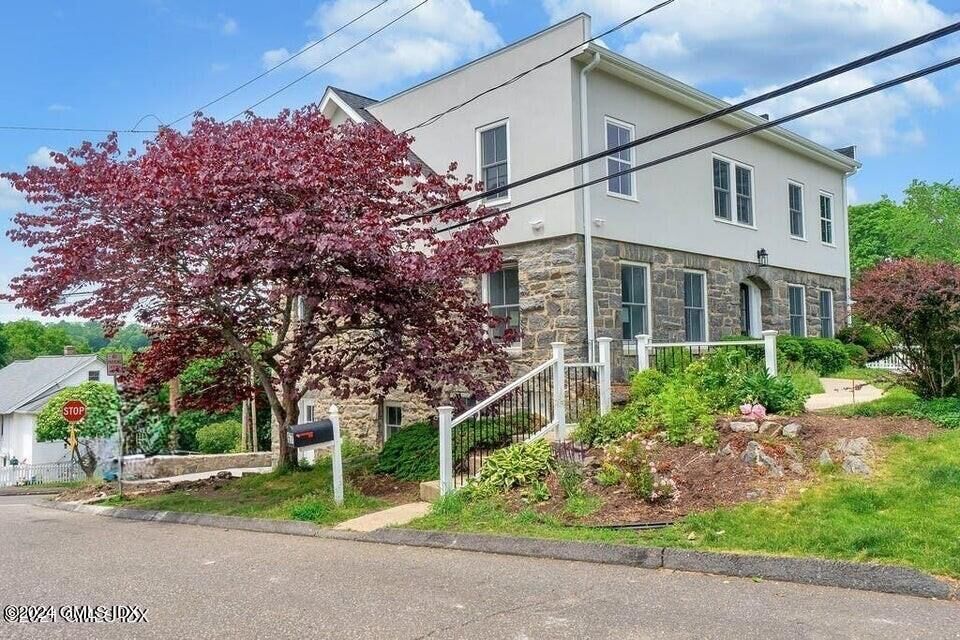 Property Photo:  67 Byram Terrace Drive 4  CT 06831 