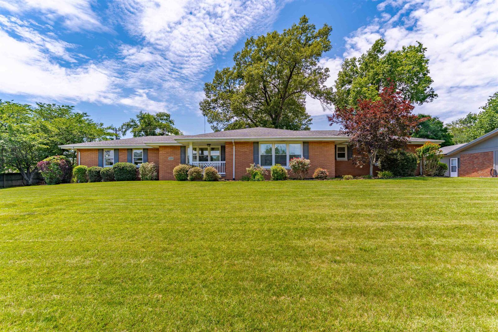 Property Photo:  872 Watson Lane  KY 42420 