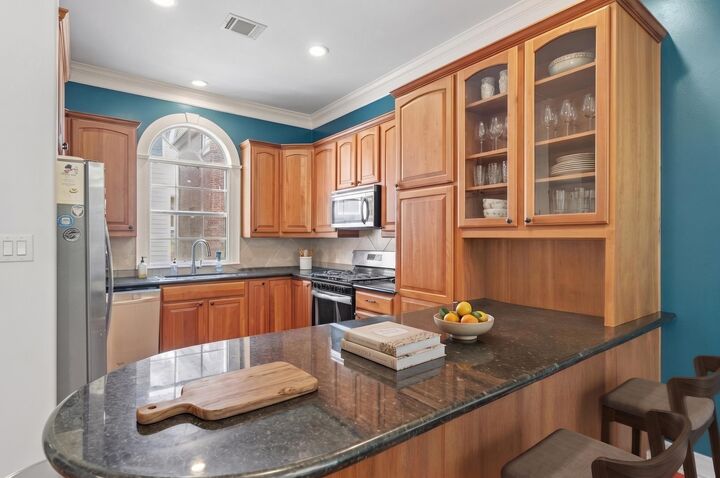 Property Photo:  1007 Crocker Street  TX 77019 