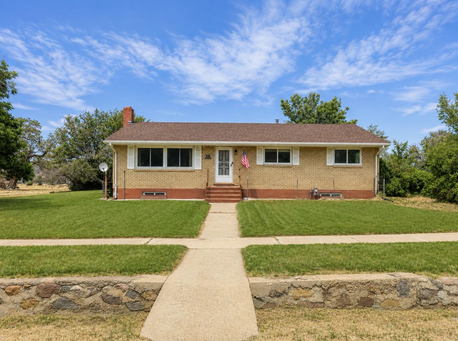 Property Photo: 107 E Main St UT 84772