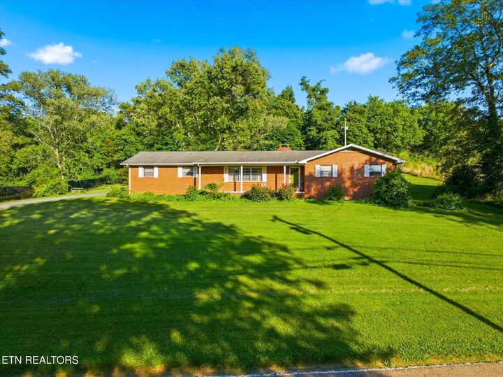 Property Photo: 4904 Guinn Rd TN 37931