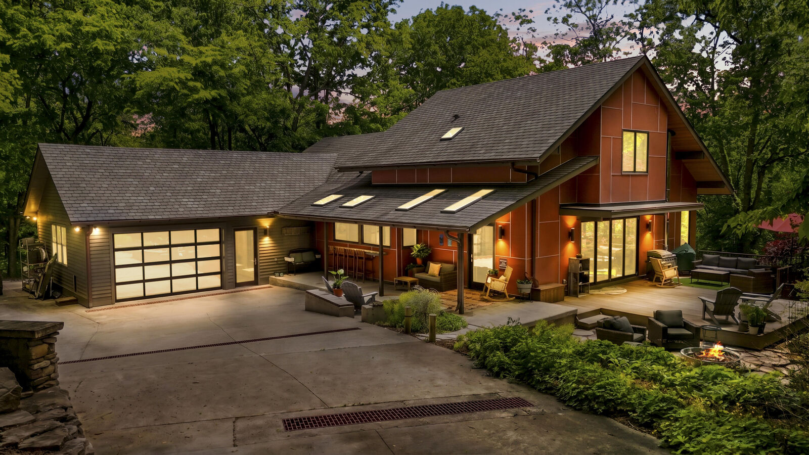 Property Photo: 8039 Old Richmond Road KY 40515
