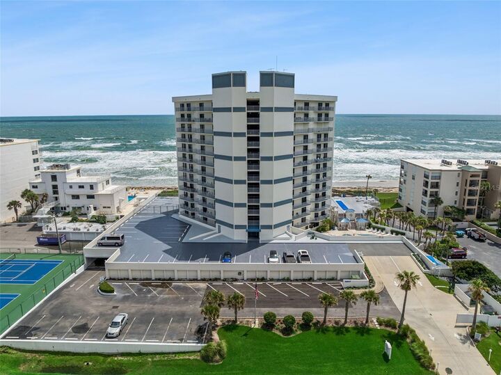 Property Photo: 5207 S Atlantic Avenue 425 FL 32169