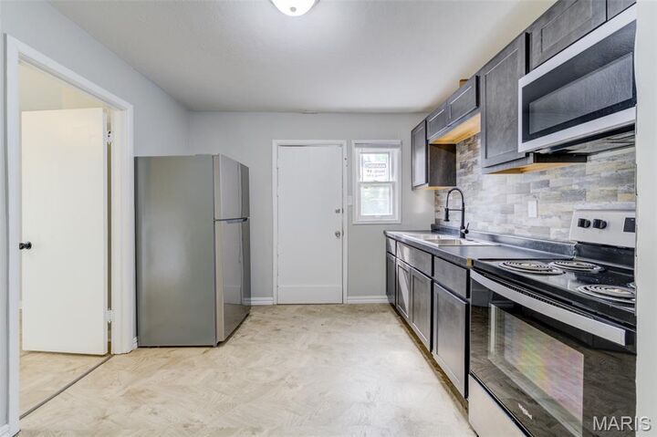 Property Photo: 6811 Brower Court MO 63134