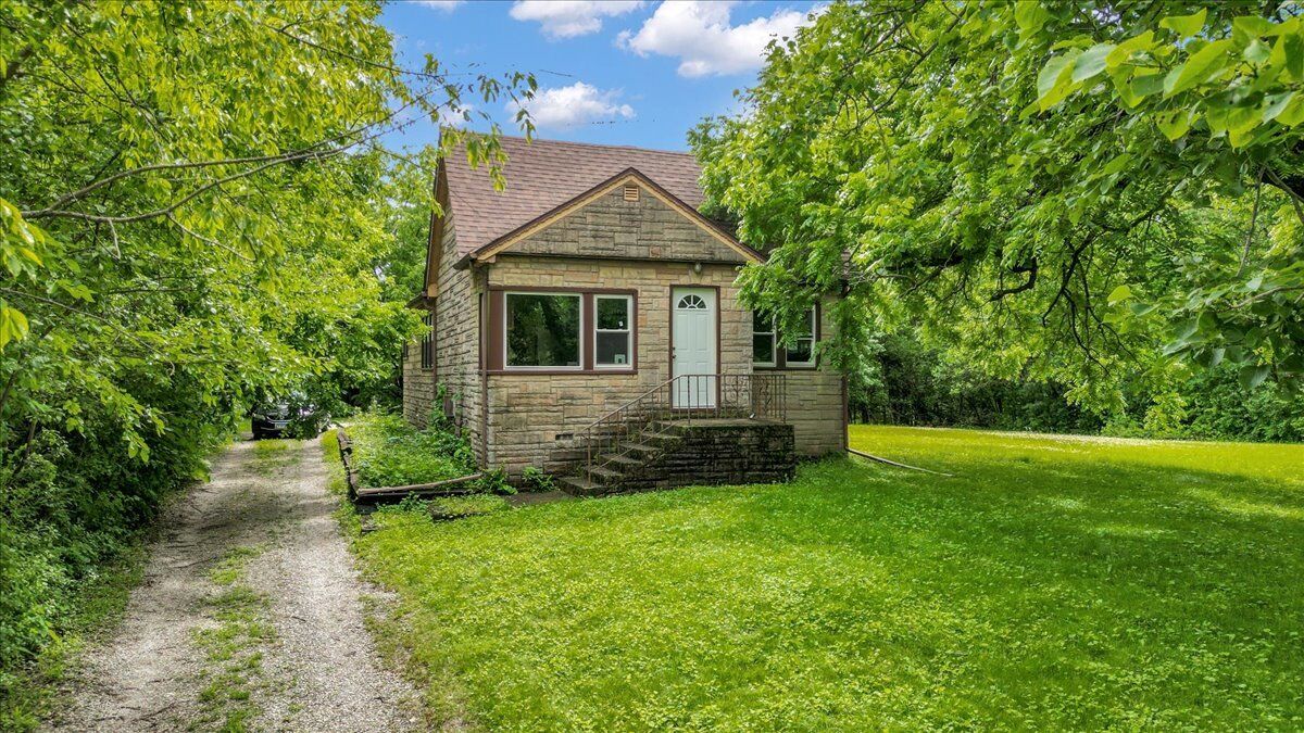 Property Photo: 23119 Central Park Avenue IL 60471