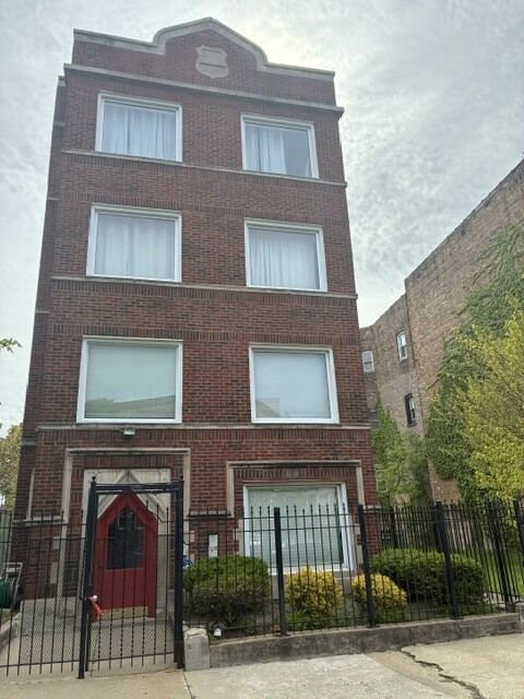 Property Photo:  5321 S Michigan Avenue 3  IL 60615 