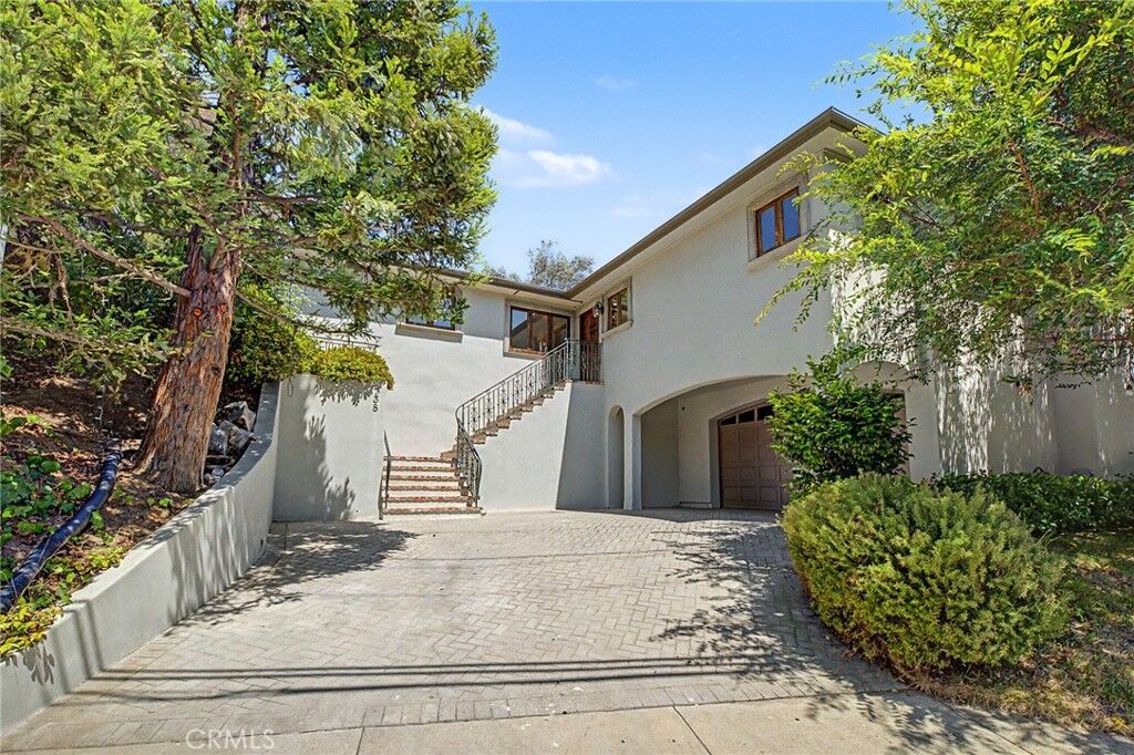 Property Photo: 738 N Kenter Avenue CA 90049
