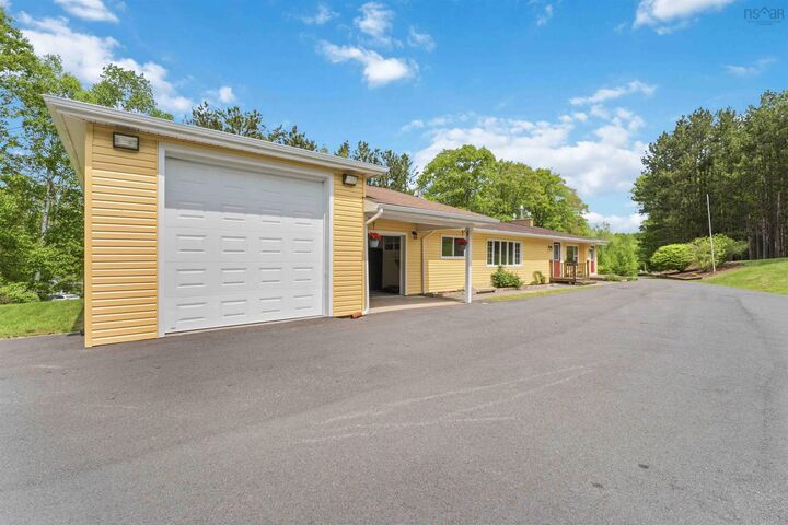 Property Photo: 34 Palmer Lake Drive NS B0N 2T0