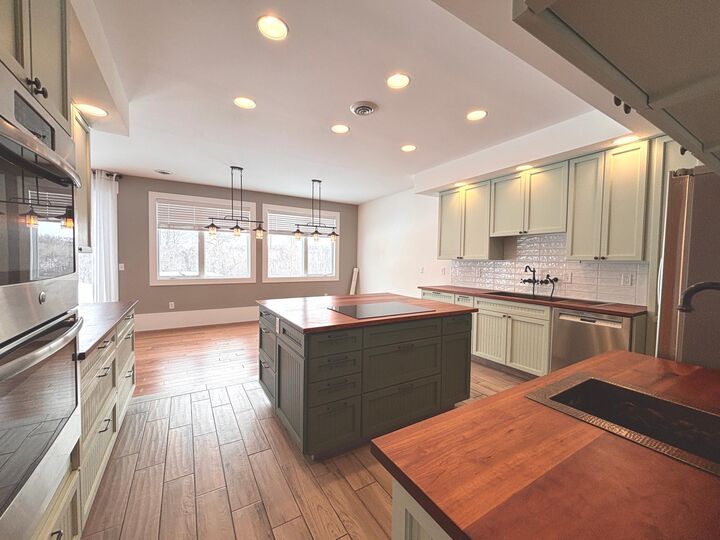 Property Photo: 2718 Northridge Drive MN 55811