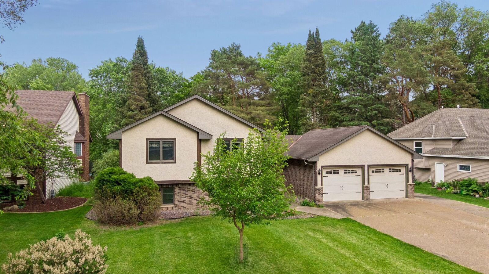 Property Photo:  1326 Griffin Avenue  MN 55115 