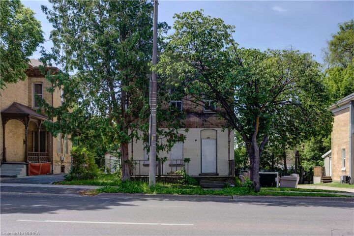 209 Dalhousie Street — photo 1