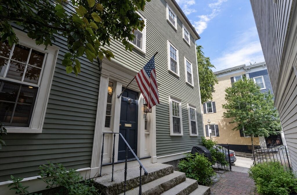 Property Photo: 16 Cordis St 16 MA 02129