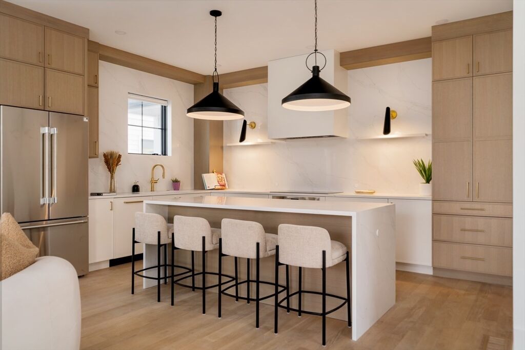 Property Photo:  15 South Waverly  MA 02135 