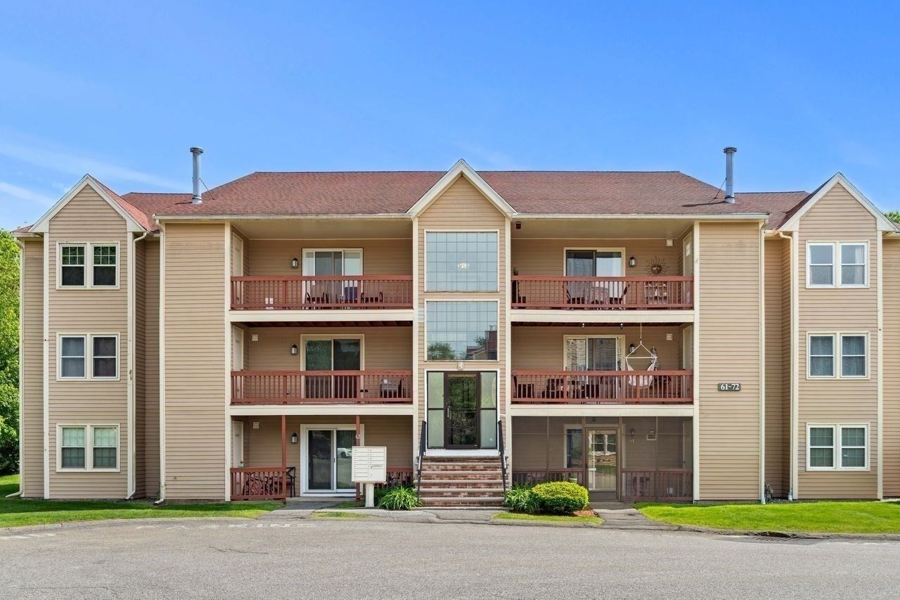 Property Photo:  67 Randolph Dr 67  MA 01876 