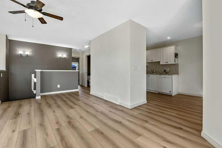 Property Photo:  1013 3rd Avenue SW  AB T0L 0H0 