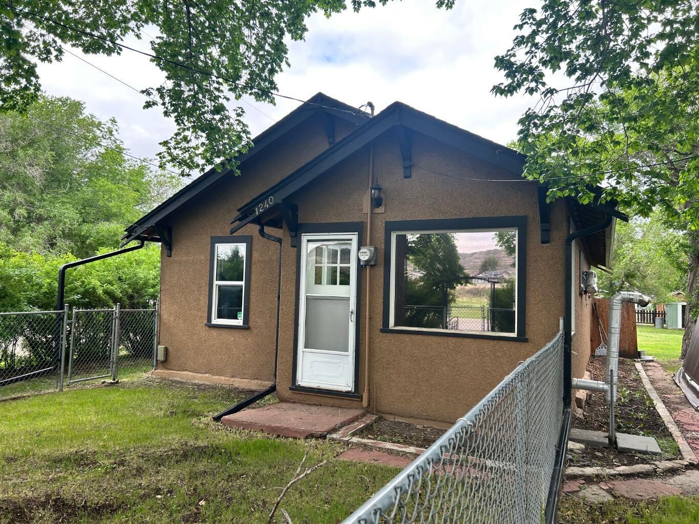 Property Photo:  1240 Newcastle Trail  AB T0J 0Y2 