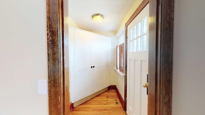 Property Photo: 215 10 Avenue NE AB T2E 0X1
