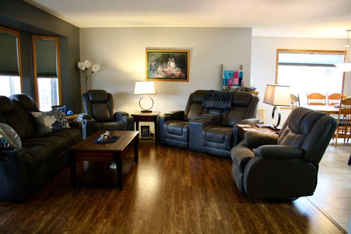 Photo de la propriété: 103 2nd Avenue W SK S0M 1P0