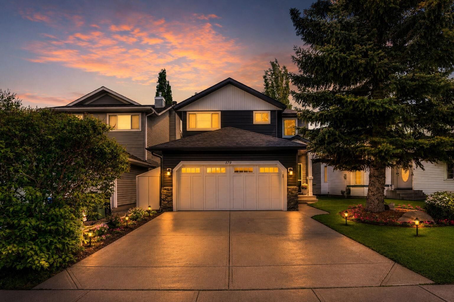 Property Photo:  179 Harvest Park Terrace NE  AB T3K 4W1 
