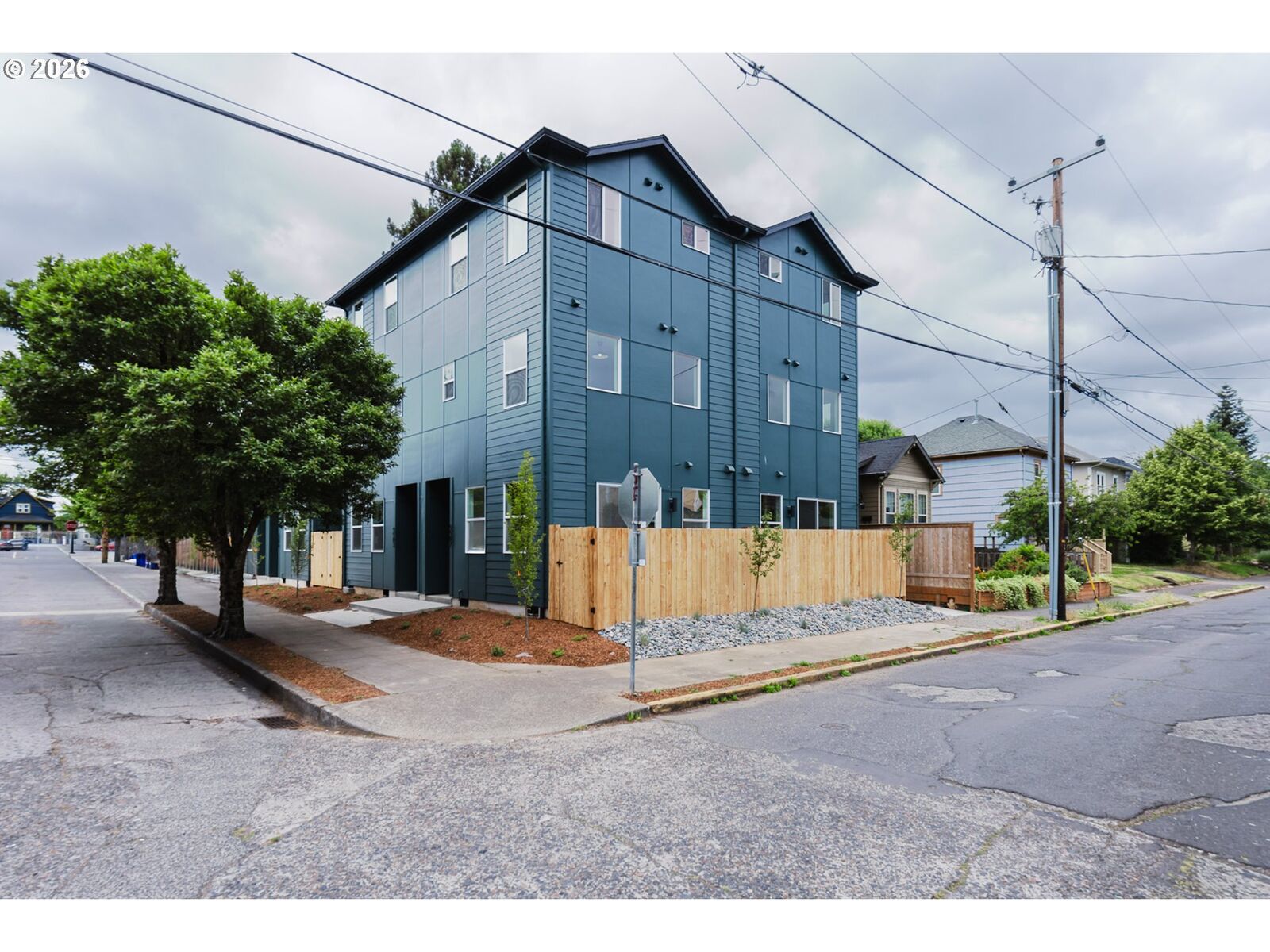 Property Photo: 5587 NE 7th Ave OR 97211