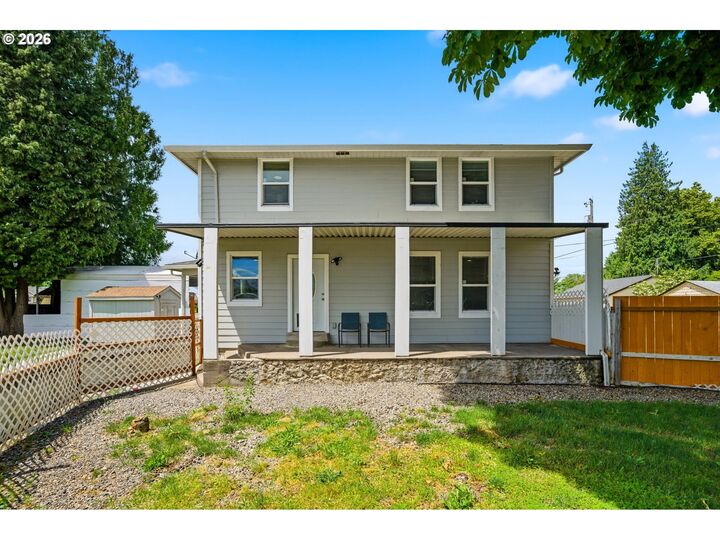 Property Photo:  707 SE Union St  WA 98607 