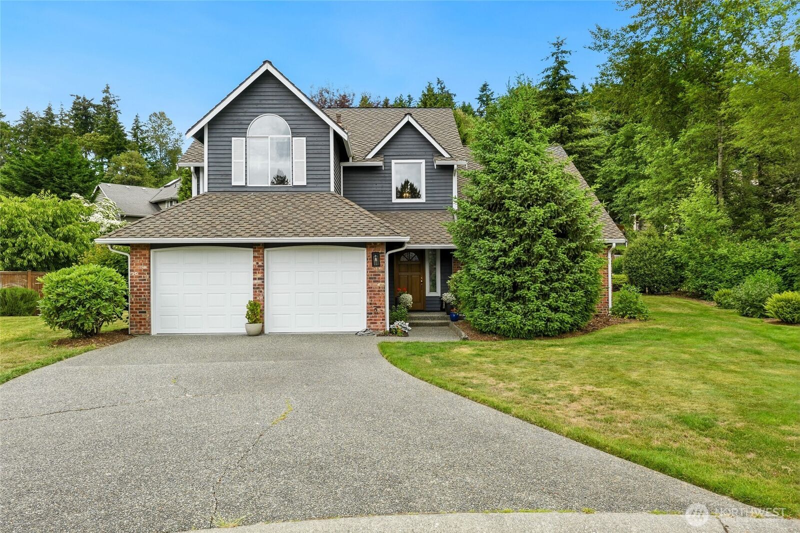 Property Photo: 7634 116th Court SE WA 98056