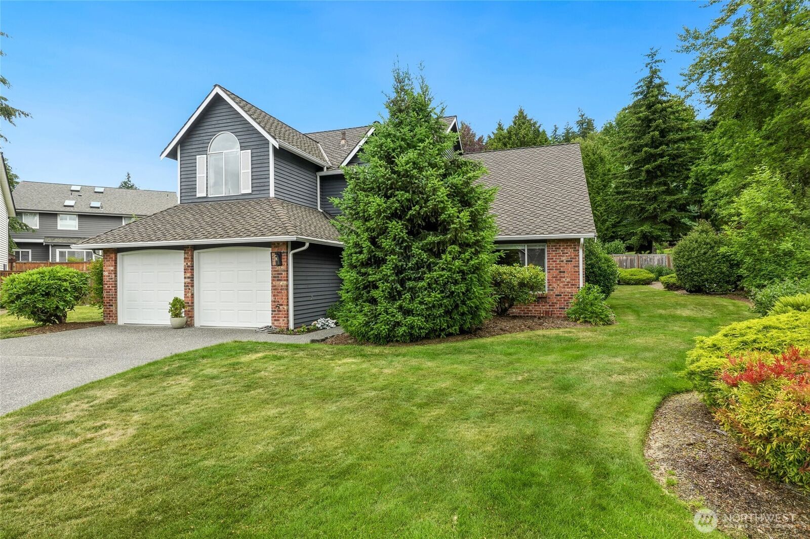 Property Photo:  7634  116th Court SE  WA 98056 