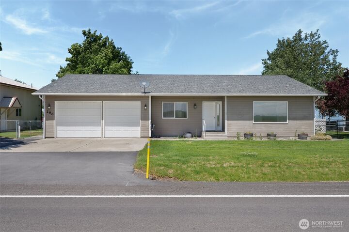 Property Photo: 298 Road 19 NW WA 98851