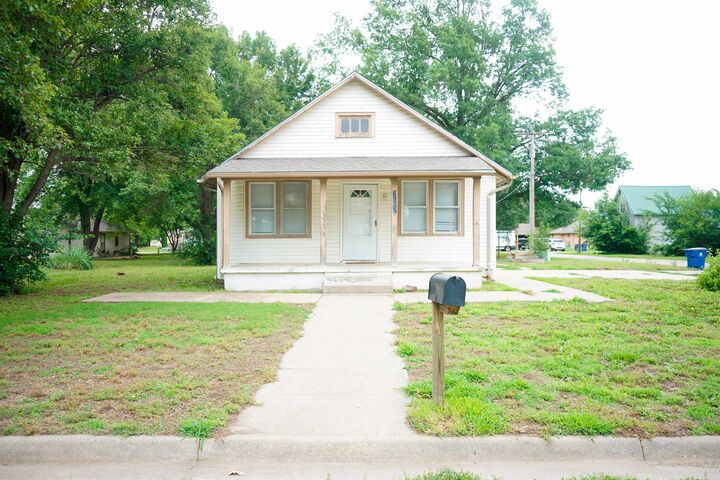 Photo de la propriété:  302 N King St  KS 67108-9596 
