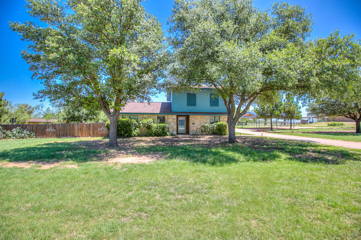 Property Photo:  136 Edinburgh Road  TX 76901 