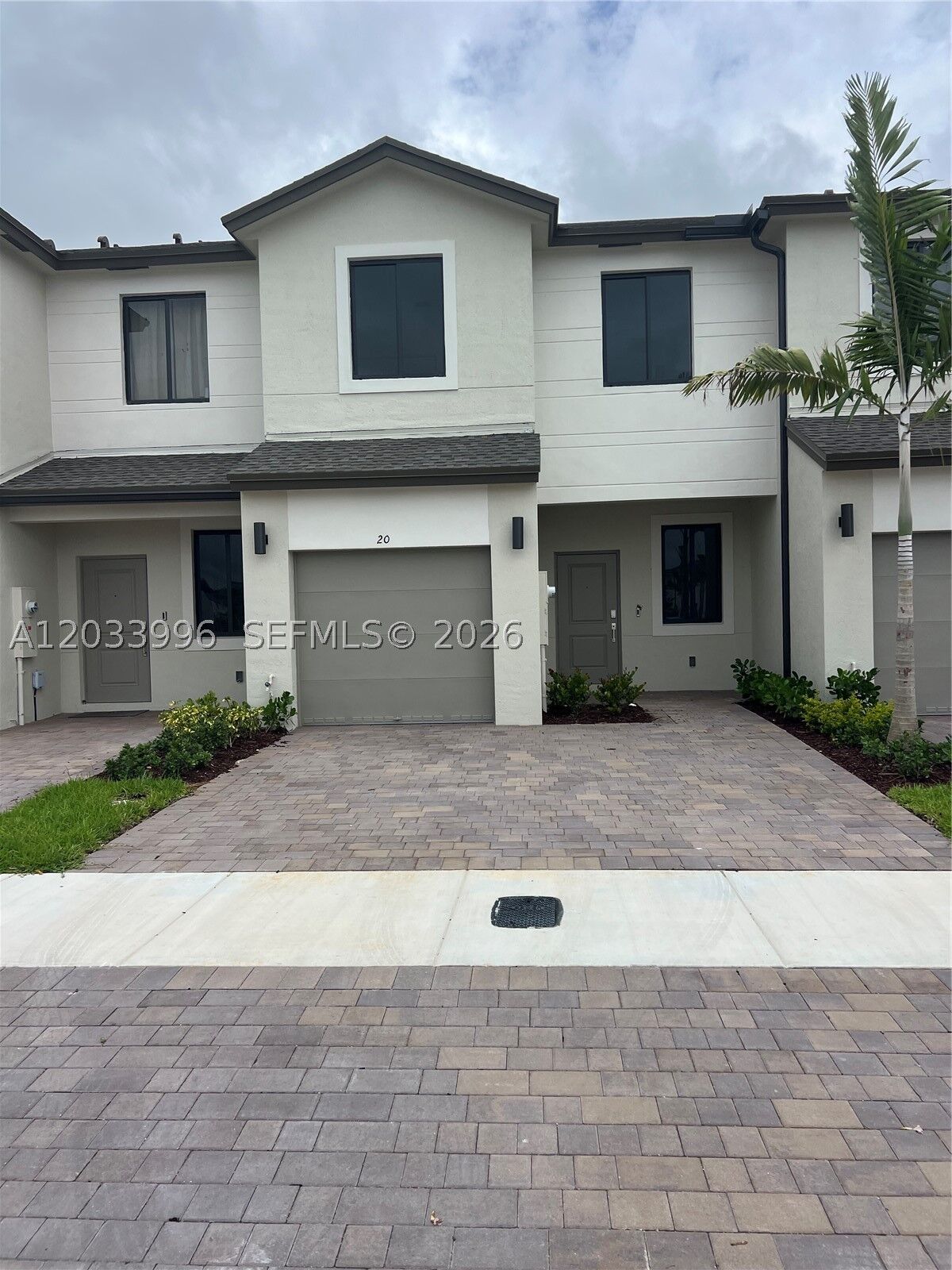 Property Photo:  20 NW 15th Ct  FL 33034 