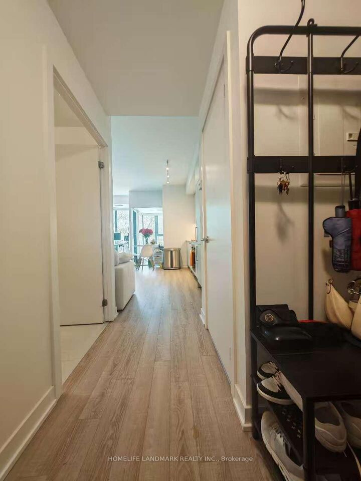 250 Lawrence Avenue W 310 — photo 1