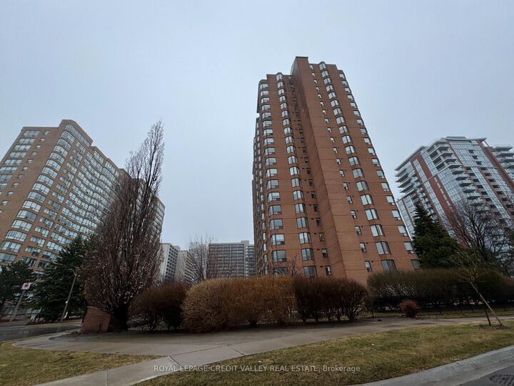 Property Photo: 1270 Maple Crossing Boulevard 704 ON L7S 2J3