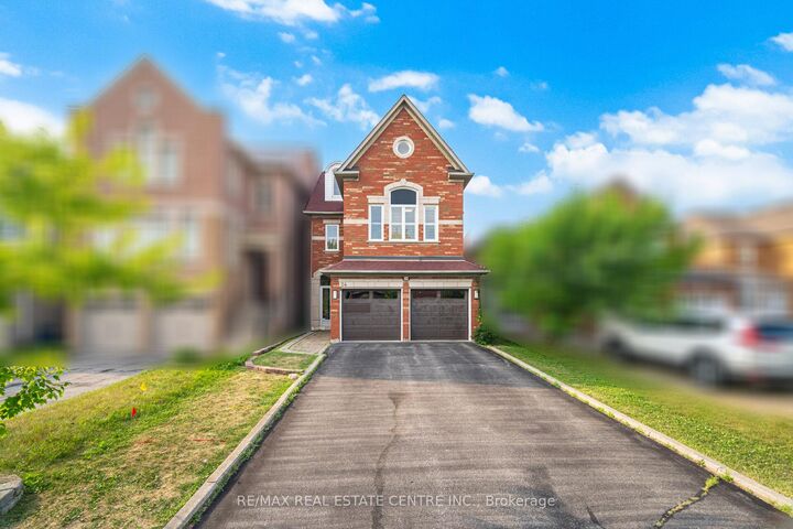 24 Futura Avenue — photo 1